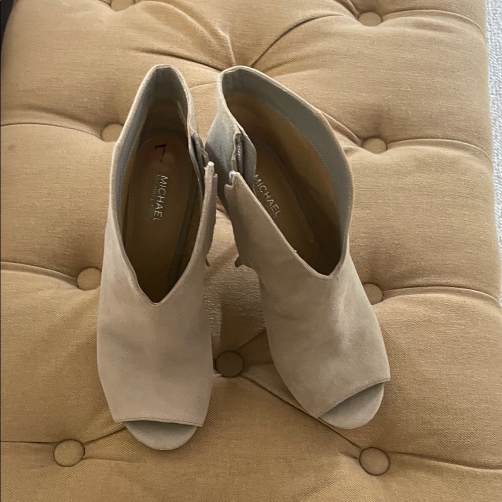 Michaels Women's Beige Suede Peep-Toe Booties - Picture 3 of 7